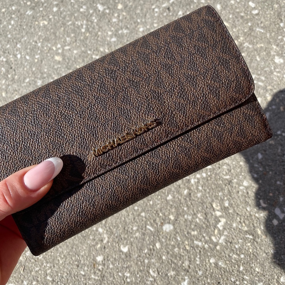 Michael Kors wallet